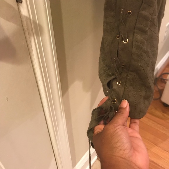 City Chic Vest. Size XXL (24) - Picture 4 of 5